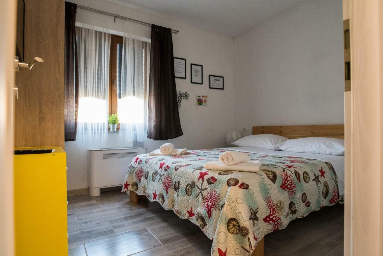 Apartments Mario Малинска Екстериор снимка